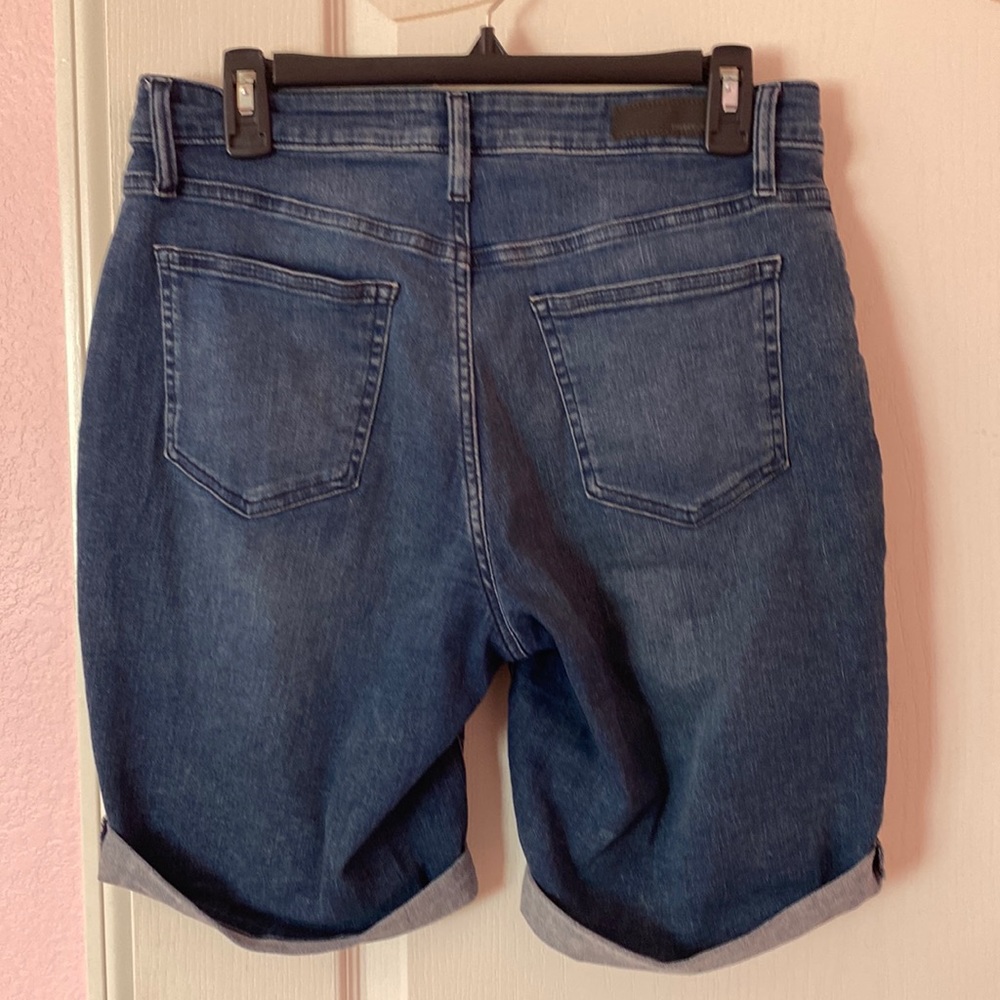 DKNY shorts size 10 preowned